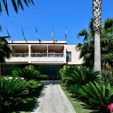 Minerva Hotel 4*
