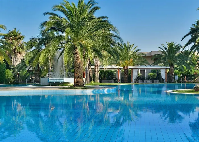 米纳瓦度假酒店 4* 帕埃斯图姆