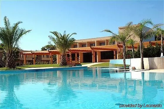 米纳瓦度假酒店 4* 帕埃斯图姆