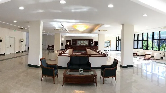 米纳瓦度假酒店 4*