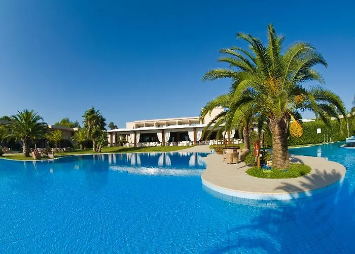 米纳瓦度假酒店 4* 帕埃斯图姆