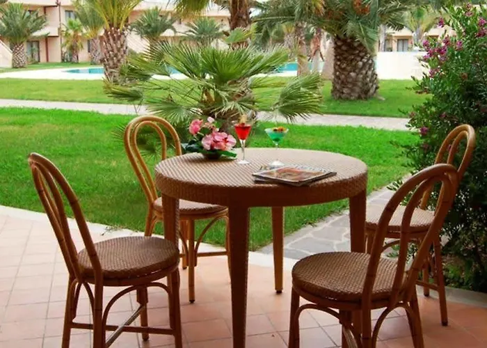 米纳瓦度假酒店 4* 帕埃斯图姆