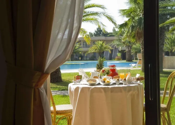 米纳瓦度假酒店 4* 帕埃斯图姆