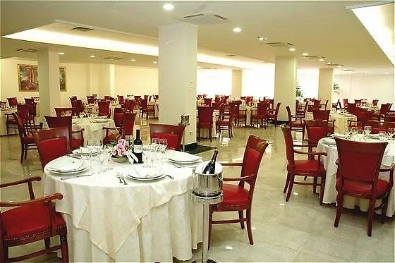 米纳瓦度假酒店 4* 帕埃斯图姆